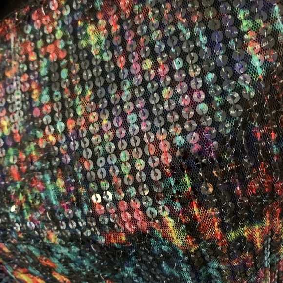 Sequined holiday skirt - Picture 3 of 6